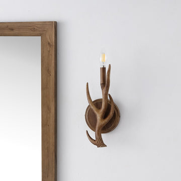 Cody 5.5" 1-Light Southwestern Bohemian Resin/Iron Faux Antler LED Sconce - JONATHAN Y